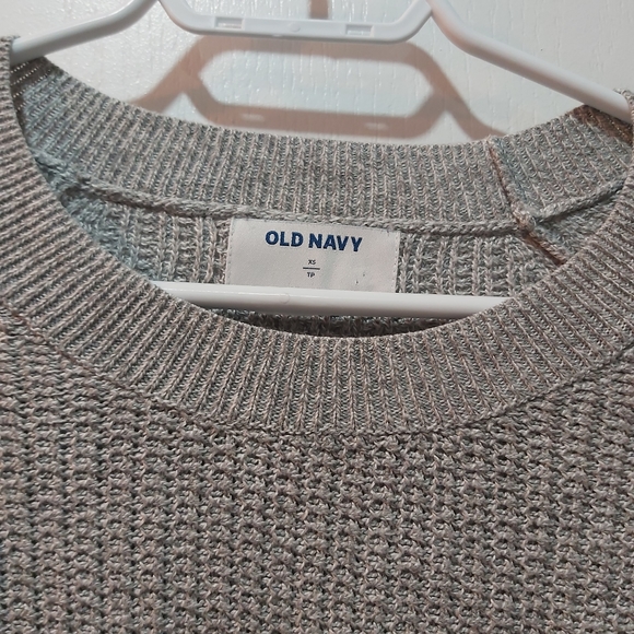 Old Navy textured crew-neck sweater, XS- Mexium fit, lightweight ♥ - Picture 3 of 7